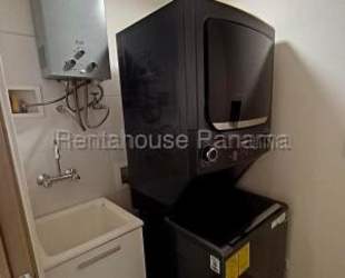 Balcony with scenic courtyard views in PH Mosaic Panama Pacifico