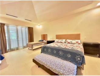 Master bedroom upstairs in loft apartment with ensuite bath in Buenaventura Bristol