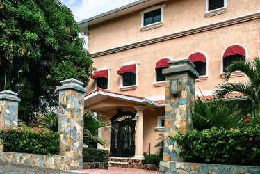 Beachfront Villa Playa Corona Casa Caracol 9BR 10BA