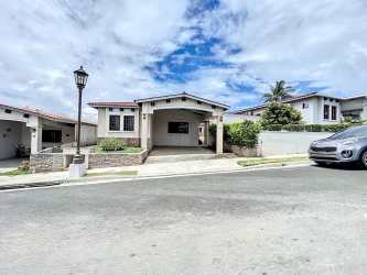 3BR House for Rent PH Summer Hills Costa Verde Chorrera