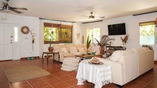 Single Family Home for Sale in Antón - 3 bedrooms