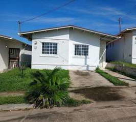 Single-family home for Sale in Puerto Caimito - 3 bedrooms