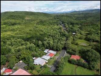 Flat and rolling wooded land with some clearings near Santa Fe Veraguas for agriculture