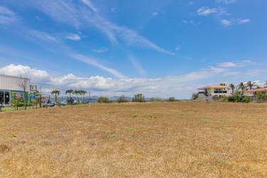 Undeveloped flat beachfront land on Pacific Coast in Panama