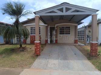 Cozy 3BR House for Rent Villas del Campo La Chorrera