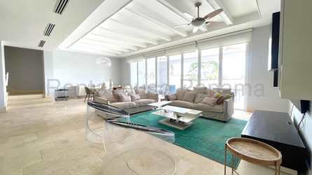 Modern open kitchen with dining table luxury villa Buenaventura Coclé Panama