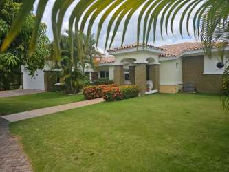 Master bedroom with large windows, ensuite bathroom PH Tucan Country Club Panama
