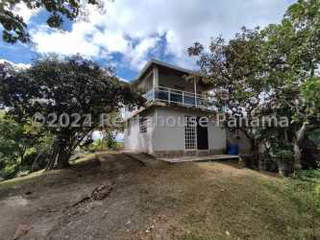 House for Sale in Río Hato - 2 bedrooms