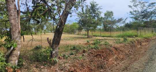 Vacant lot close to surf beach with mountain views in Panama