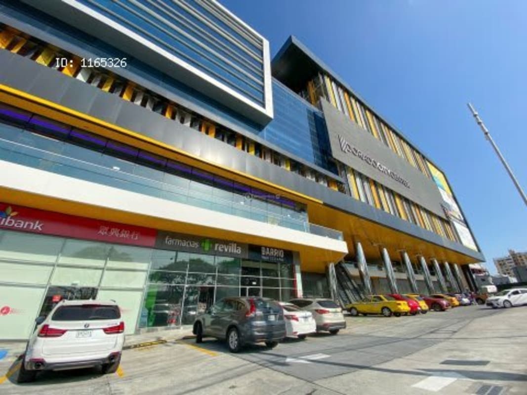 Multi-level commercial retail space with various storefronts visible at Dorado City Center Panama